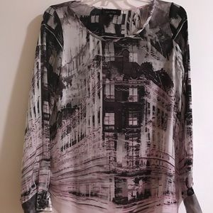 Karen Kane long shirt with city scene